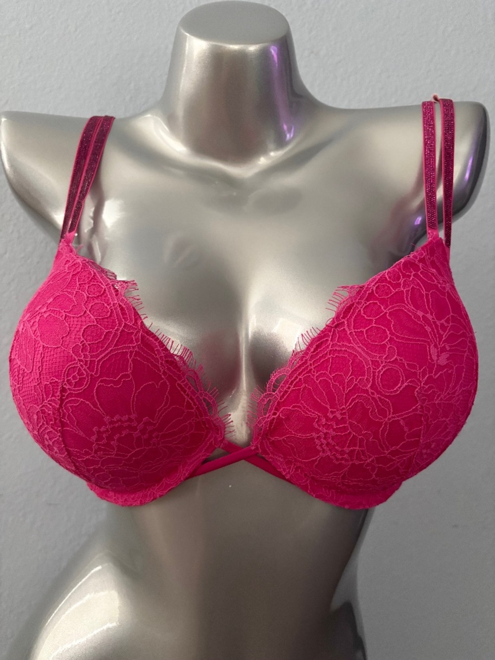 Victoria's Secret Bra Sexy Bombshell +2 Push Up Pink Lace Shine Straps Nwt 34D